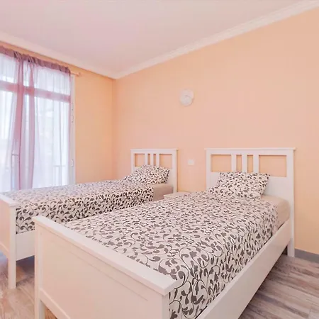 New Cozy Botanico Apartment